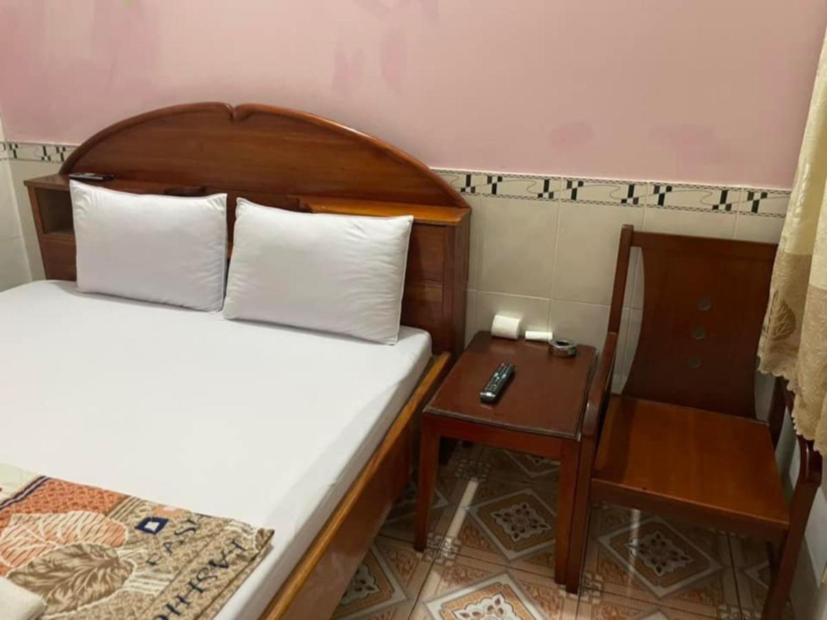 Khách sạn Quynh Hoa 2*